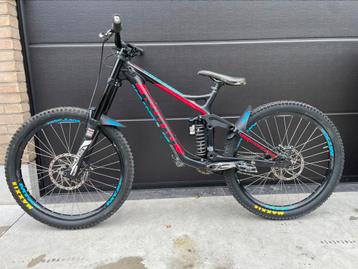 Kona Operator downhill mtb, Fietsen en Brommers, Ophalen, Gebruikt