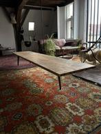 Lage eettafel, Ophalen