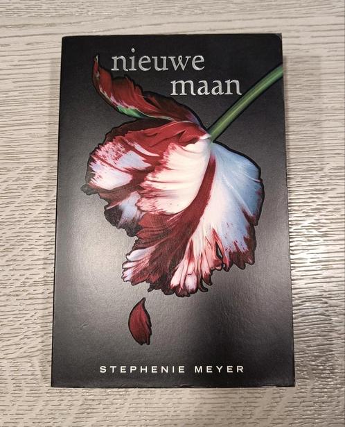 3 boeken Stephenie Meyer, Twilight - saga, Livres, Fantastique, Comme neuf, Enlèvement ou Envoi