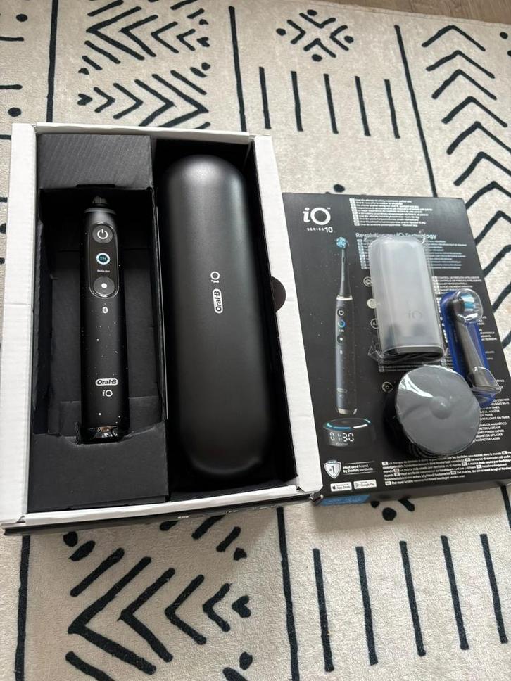 nieuwe tandenborstel Oral B series 10, Handtassen en Accessoires, Uiterlijk | Mondverzorging, Nieuw, Tandenborstel, Ophalen