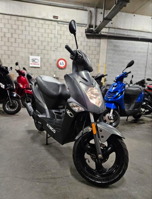 Kymco Agility 50cc klasse A 4 takt 2015 - 8246 km, Fietsen en Brommers, Scooters | Kymco, Gebruikt, Agility, Klasse A (25 km/u)