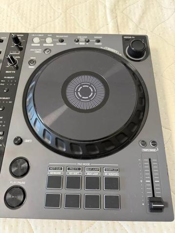 DDJ FLX6 Controller met op maat gemaakte flightcase