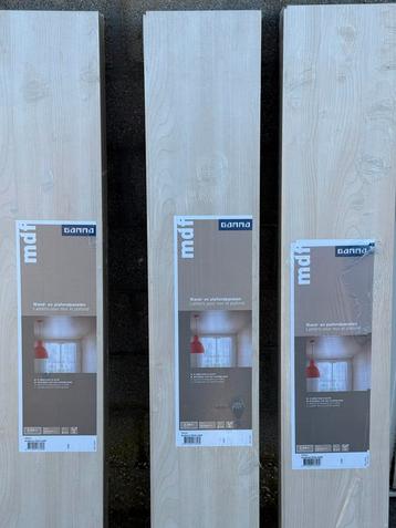 Plafond en wandpanelen beschikbaar voor biedingen