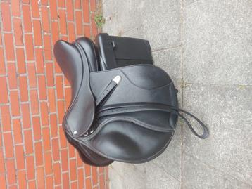 ZGAN Bates Springzadel 17 inch met singel en beugelriemen, Enlèvement, Comme neuf