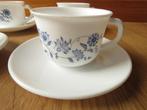 vintage arcopal 4 tasses et sous tasses motifs fleuris aster, Ophalen of Verzenden, Zo goed als nieuw, Kop(pen) en/of Schotel(s)