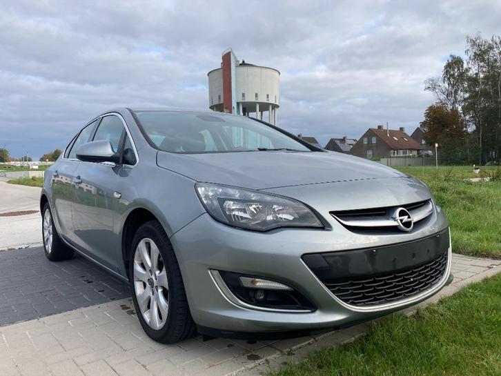 Opel Astra Cosmo 1.6 Automatic, Autos, Opel, Entreprise, Achat, Astra, ABS, Airbags, Air conditionné, Bluetooth, Ordinateur de bord