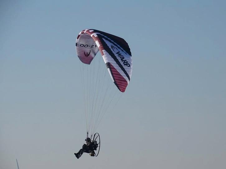 Dudek Warp 20m² paramotorzeil, Sport en Fitness, Zweefvliegen en Paragliding, Zo goed als nieuw, Paramotor, Ophalen of Verzenden