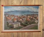 Schoolkaart 1960 Reykjavik IJsland 70 x 100 cm, Antiek en Kunst, Ophalen of Verzenden