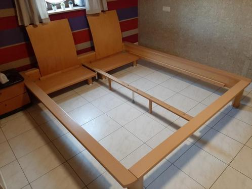Bedframe 180x215 cm, Huis en Inrichting, Slaapkamer | Bedden, Zo goed als nieuw, Tweepersoons, 180 cm, 210 cm, Hout, Beige, Ophalen