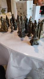 lot van 25 kleine heiligenbeedjes in metaal, Ophalen