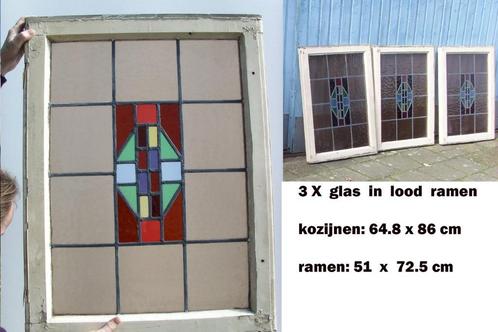 Set van 3 oude glas in lood ramen met kozijn, Doe-het-zelf en Bouw, Glas en Ramen, Gebruikt, Glas in lood, Ophalen