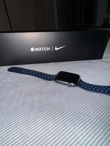 Apple Watch SE Nike (44mm) beschikbaar voor biedingen