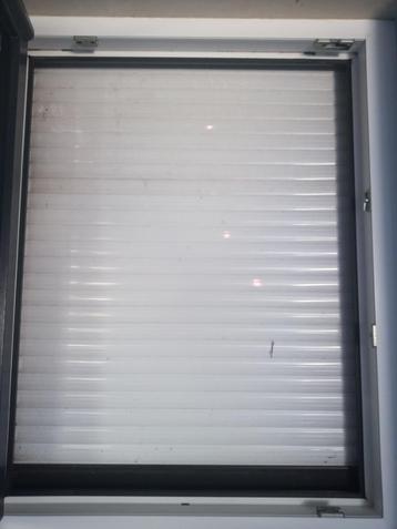 Volet  blanc beschikbaar voor biedingen