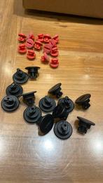 Quadro toppen schroeven 14xzwarte toppen en 12 x rode toppen, Ophalen, Gebruikt