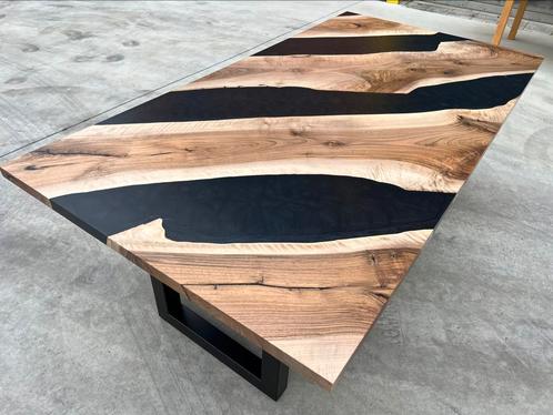 Superbe table de salle a manger en resine epoxy et noyer, Huis en Inrichting, Tafels | Eettafels, Nieuw, Ophalen of Verzenden