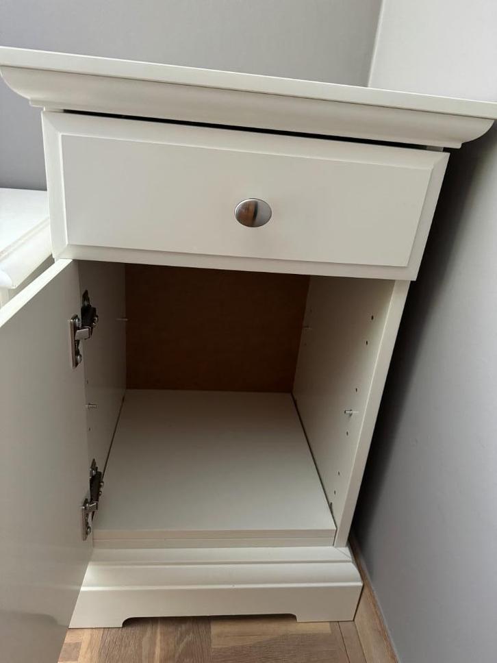 Nachtkastje WIT, Huis en Inrichting, Slaapkamer | Nachtkastjes, Nieuw, 55 tot 70 cm, Minder dan 45 cm, Hout, Ophalen