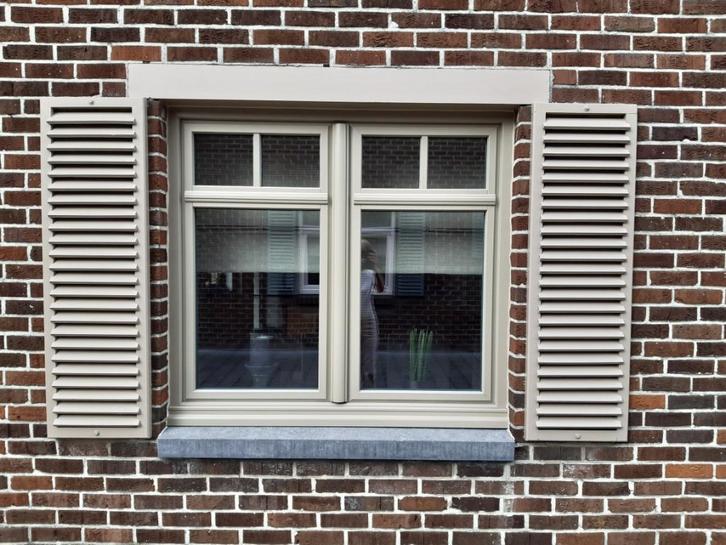 Houten afzelia sierluiken (vast), Doe-het-zelf en Bouw, Raamkozijnen en Schuifdeuren, Gebruikt, Overige typen, Hout, Ophalen