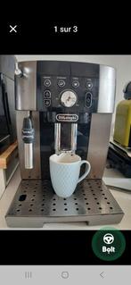 Machine à café delonghi smart prix fixe.  Oui c'est disponib