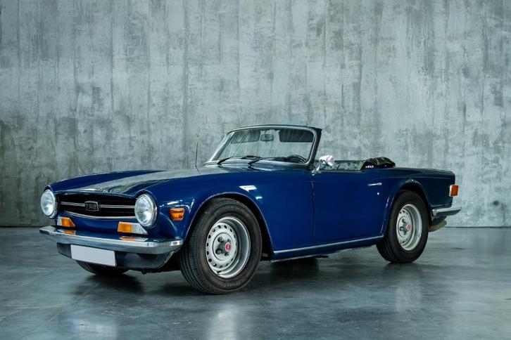 Triumph TR6 Pi -  restaurée complètement, Autos, Oldtimers & Ancêtres, Particulier, Triumph, Essence, Coupé, 2 portes, Boîte manuelle