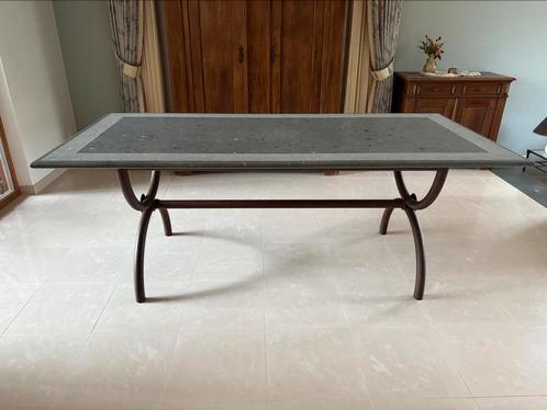 Eettafel met tafelblad van natuursteen, Huis en Inrichting, Tafels | Eettafels, Zo goed als nieuw, 50 tot 100 cm, 200 cm of meer