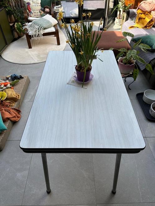 Vintage eettafel (uitschuifbaar), Huis en Inrichting, Keuken | Keukenelementen, Zo goed als nieuw, Minder dan 100 cm, 100 tot 150 cm