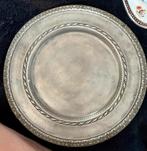 Assiette fabriquée à la main par les Potstainiers Hutois, Antiek en Kunst, Ophalen