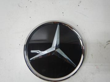Mercedes-Benz C-Klasse W206 Logo Grille A0008881800 beschikbaar voor biedingen