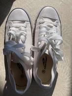 Sneakers maat 39 wit en grijs., Ophalen, Zo goed als nieuw, Wit, Sneakers