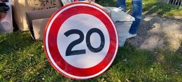 Verkeersborden/werfborden beschikbaar voor biedingen