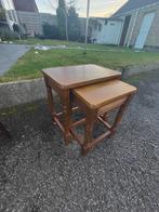 Vintage Franse eikenhouten bijzettafels, Huis en Inrichting, Ophalen, Gebruikt