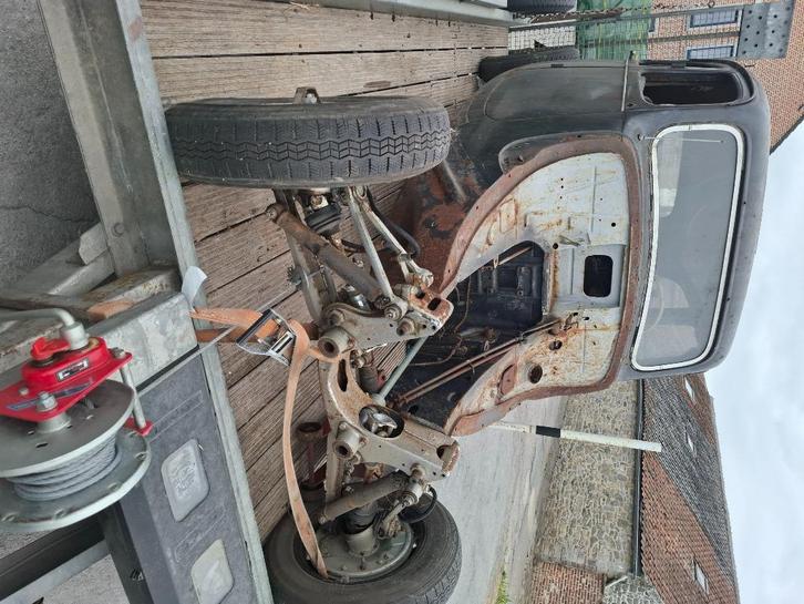 Citroën Traction wordt gerestaureerd, Auto-onderdelen, Carrosserie, Citroën, Voor, Ophalen