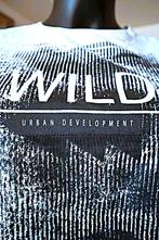 zwart wit message T-shirt: wild, Neuf, Enlèvement ou Envoi, Taille 52/54 (L), Blanc