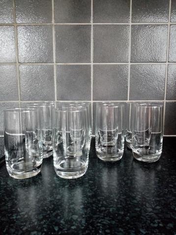 vaisselle en verre composée de 10 nouveaux verres à eau