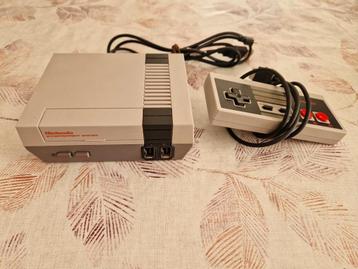 Nintendo Classic Mini in goede staat te koop. beschikbaar voor biedingen