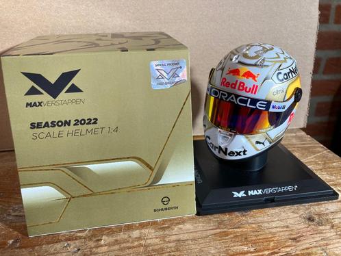 Max Verstappen 1:4 helm 2022 Seizoenshelm Red Bull RB18, Verzamelen, Automerken, Motoren en Formule 1, Nieuw, Formule 1, Ophalen of Verzenden