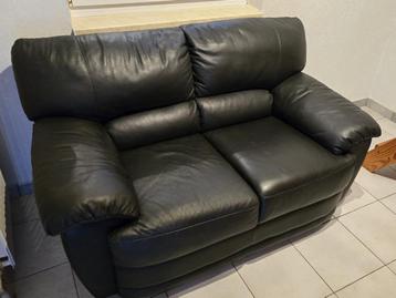 Canapé Divan en cuir beschikbaar voor biedingen