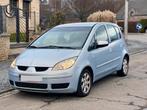 Mitsubishi Colt 2006 – Boîte automatique – 130 000 km, Auto's, Stof, 4 cilinders, Blauw, Colt