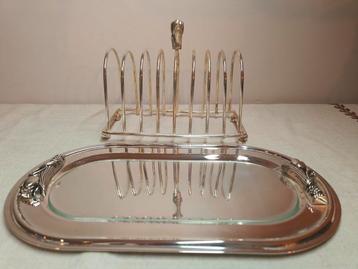 Servies, foie gras of paté. beschikbaar voor biedingen