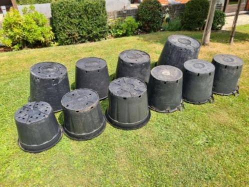 10 verschillende grote plantenkuipen, Tuin en Terras, Bloembakken en Plantenbakken, Gebruikt, Kunststof, Tuin, Rond, Ophalen