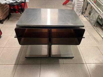 Salontafel „Sequenza”  van François Monnet  beschikbaar voor biedingen