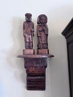 Twee houten beelden, man en vrouw met houten wandbevestiging, Antiek en Kunst, Curiosa en Brocante, Ophalen