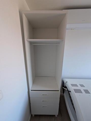 IKEA kledingkast kinderen met laden  beschikbaar voor biedingen