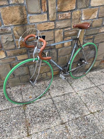 Minerva stalen koersfiets beschikbaar voor biedingen
