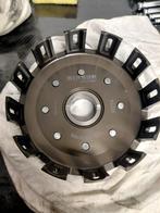 Koppelingskorf hinson suzuki, Motoren, Ophalen