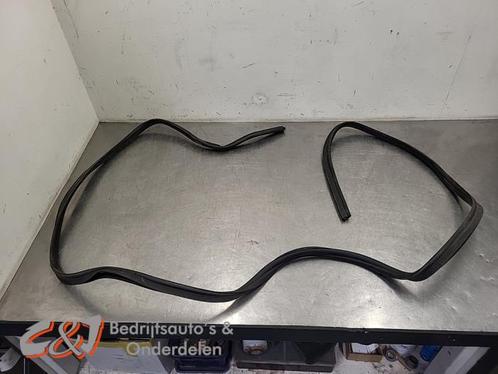 Portierrubber 4Deurs links-achter van een Volkswagen Caddy, Auto-onderdelen, Carrosserie, Volkswagen, Gebruikt, 3 maanden garantie