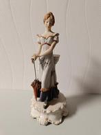 Mooi beeld van dame met paraplu - Capodimonte - gesigneerd, Antiquités & Art, Antiquités | Porcelaine, Enlèvement ou Envoi