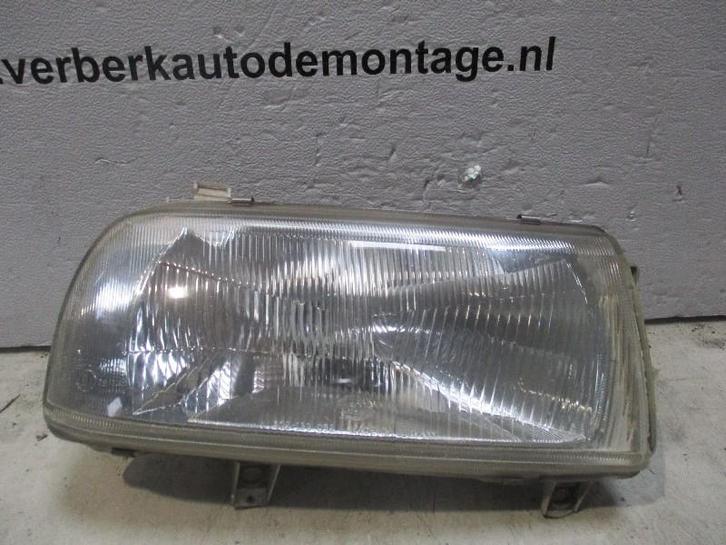 PHARE / OPTIQUE AVANT DROIT Volkswagen Vento (1H2), Autos : Pièces & Accessoires, Éclairage, Volkswagen, Utilisé