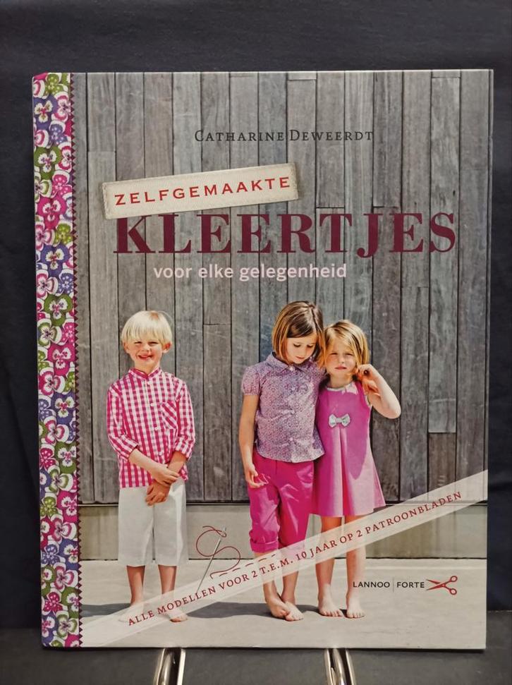 Catharine Deweerdt - Zelfgemaakte kleertjes, Boeken, Overige Boeken, Zo goed als nieuw, Ophalen of Verzenden