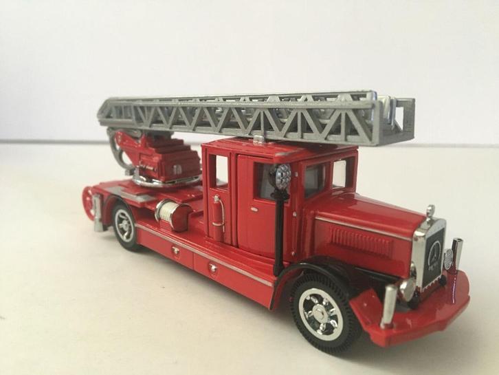 Matchbox YFE05 Fire Engine 1932 Mercedes Benz L5 brandweer, Hobby en Vrije tijd, Modelauto's | 1:43, Zo goed als nieuw, Overige typen