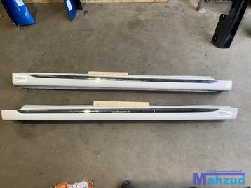 MITSUBISHI OUTLANDER PHEV Wit Links Rechts sideskirt zijskir beschikbaar voor biedingen